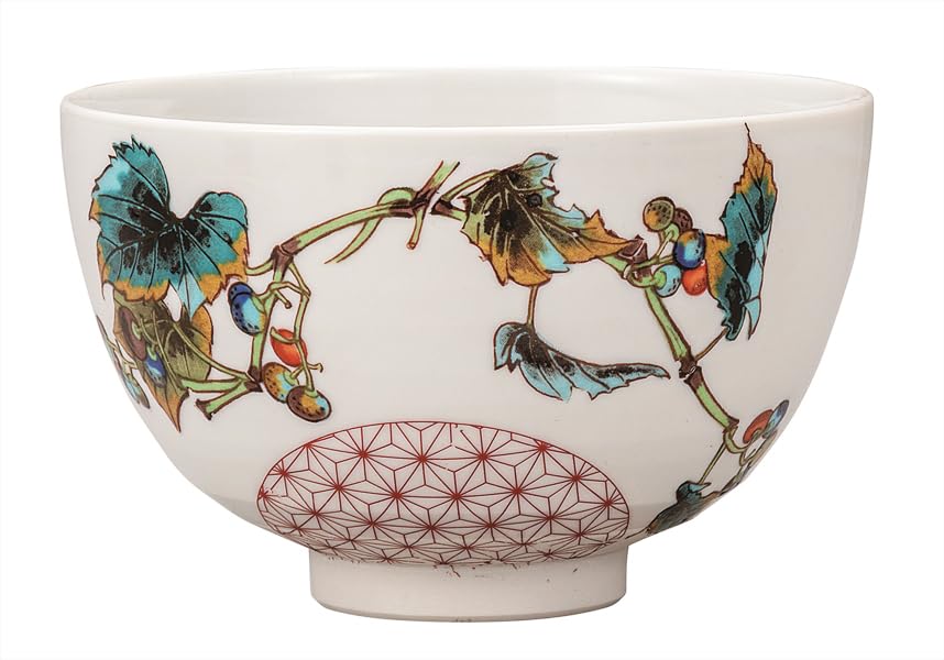 

Kutani Ware Iwataya Matcha Bowl with Wild Grapes K9-853