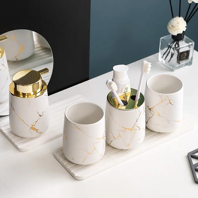 Ensemble de salle de bain en céramique Doré Mat Décor Distributeur de savon Porte-brosse à dents Tasse Plateau porte-savon Tasse pour bain de bouche Ensemble de lavage pour salle de bain