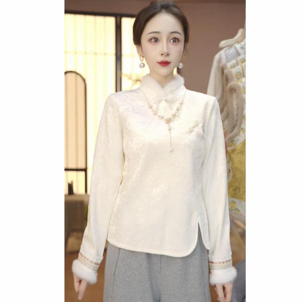 Women's Winter Velvet-Enhanced Qipao-Inspired Base Layer Shirt with Diagonal Lapel and Frog Buttons