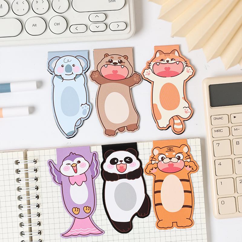 2pcs/Set Cub Adventure Magnetic Bookmarks Cartoon Animal Print Kawaii Mini Page Clips Marker Holder for Reading Books