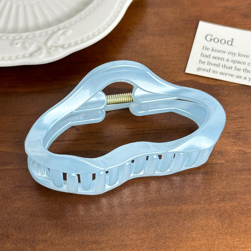 Stylish Candy Colored Medium Cloud Hair Clip In Trendy Geometric Design For Women