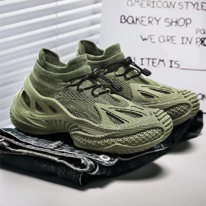 New Men's Fly-woven Shoes Mesh Breathable Mecha Style Casual Shoes Fashionable Versatile Mesh Shoes One-pedal Socks Shoes