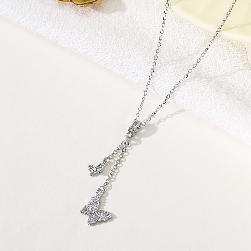 Titanium Steel Non-fading Necklace - European & American Style, Light Luxury, Versatile Korean Fashion, Perfect for Women and Girlfriend Gifts.
