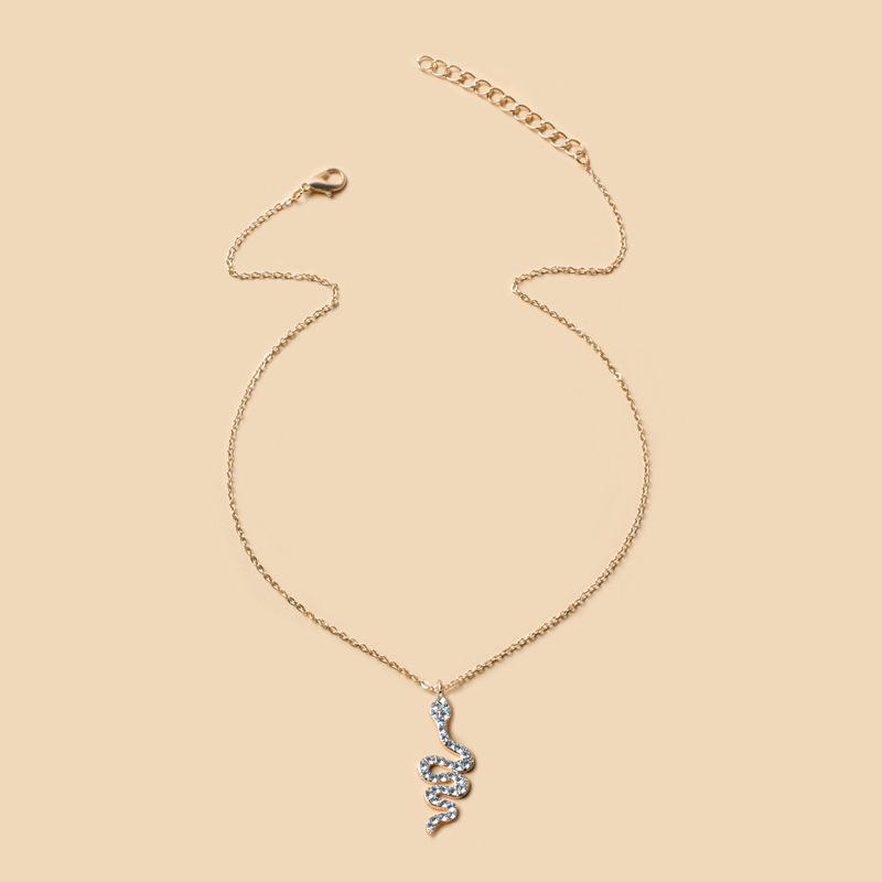 Retro snake pendant wholesale European and American popular jewelry snake element diamond necklace high sense sweater chain women