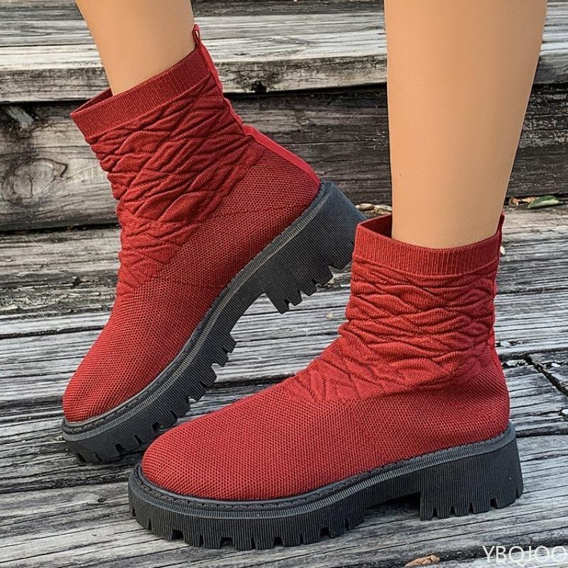 Large casual snow boots for women in autumn winter new style with lightweight sleeves simple comfortable boots for women