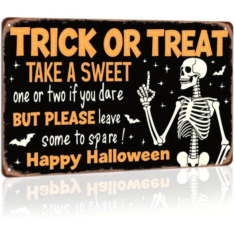 Halloween Metal Wall Sign Spooky Decor 20x30cm