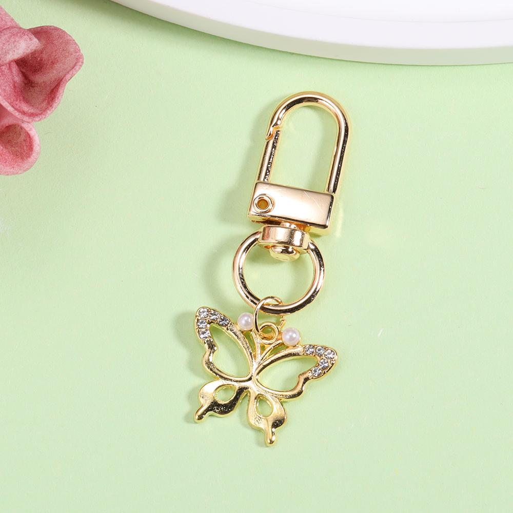 Sparkling crystal pearl Snowflake Keychain Boho Zinc alloy metal Key Chain Ring for Women Kids Christmas Accessories Keyholder
