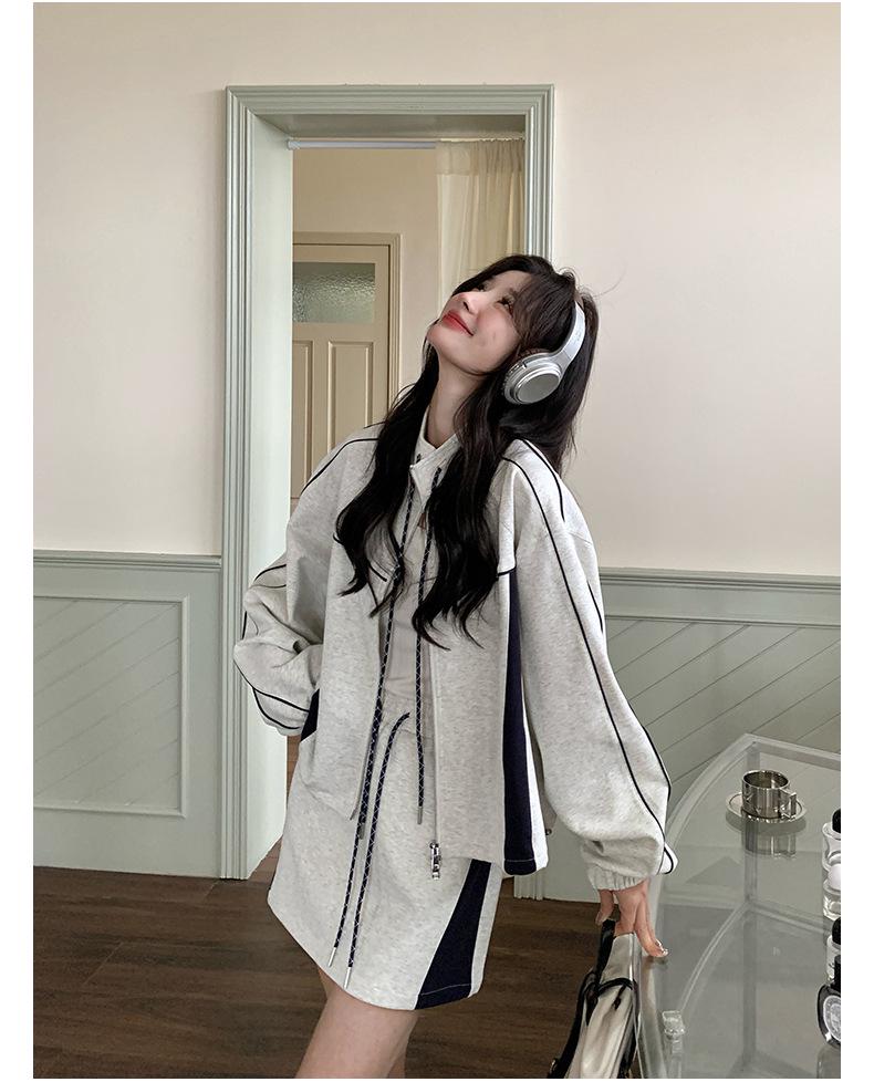 Light Gray Casual Sports Sweater & Contrast Short Skirt Set 2025