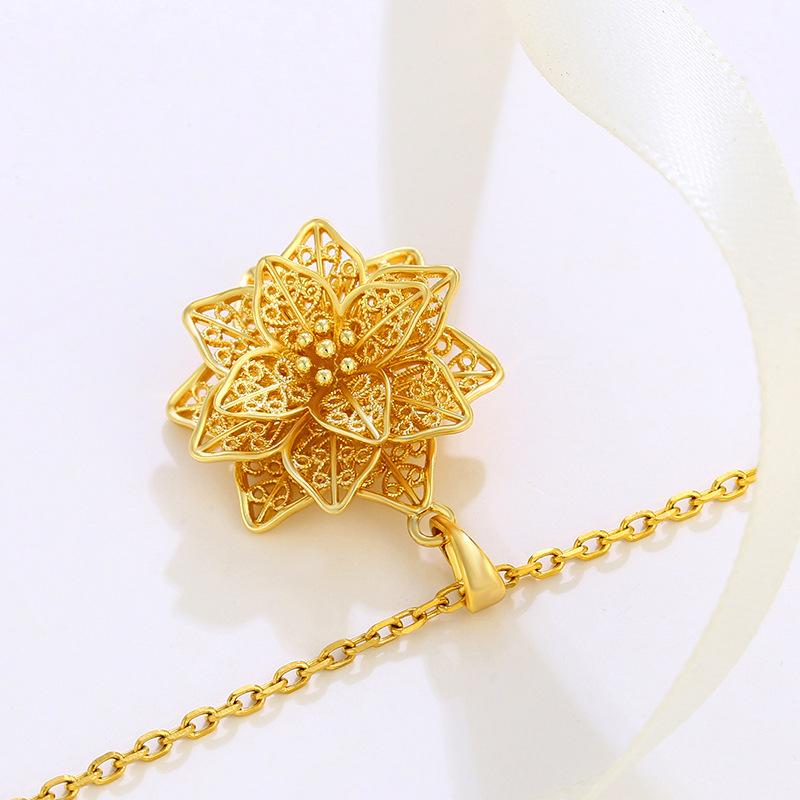 New Fashion Accessories French Retro Hollow Flower Pendant for Women's Temperament