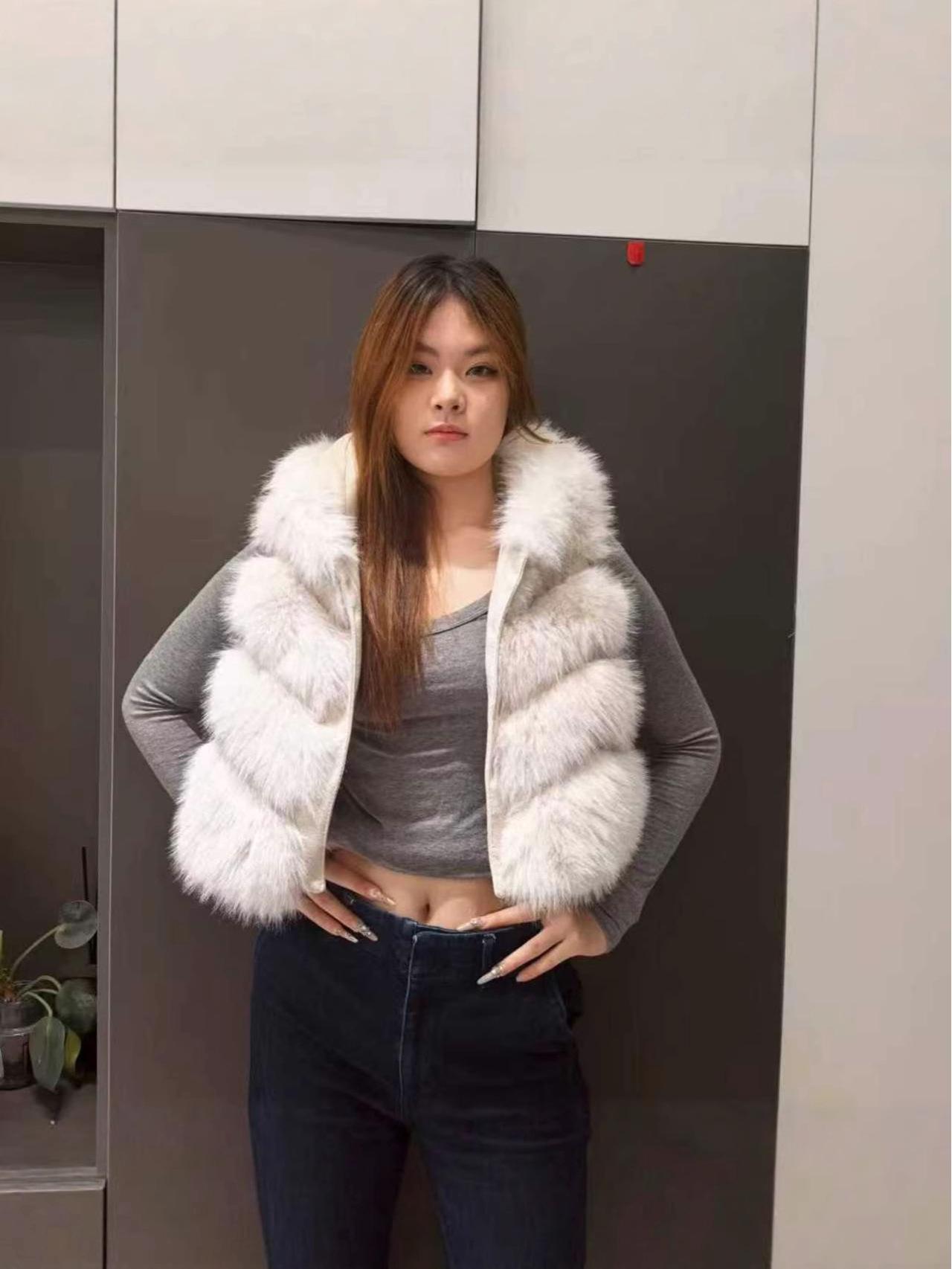 

Eco-Friendly Fox Fur Faux Fur Thick Warm Slimming Sleeveless Coat XL белый