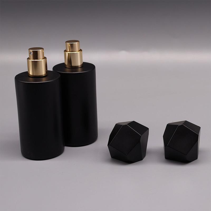50Ml Black Gold Polyhedral Cover Refillable Thick Glass Spray Perfume Bottle Empty Atomizer Bottle Makeup Cosmetic Container