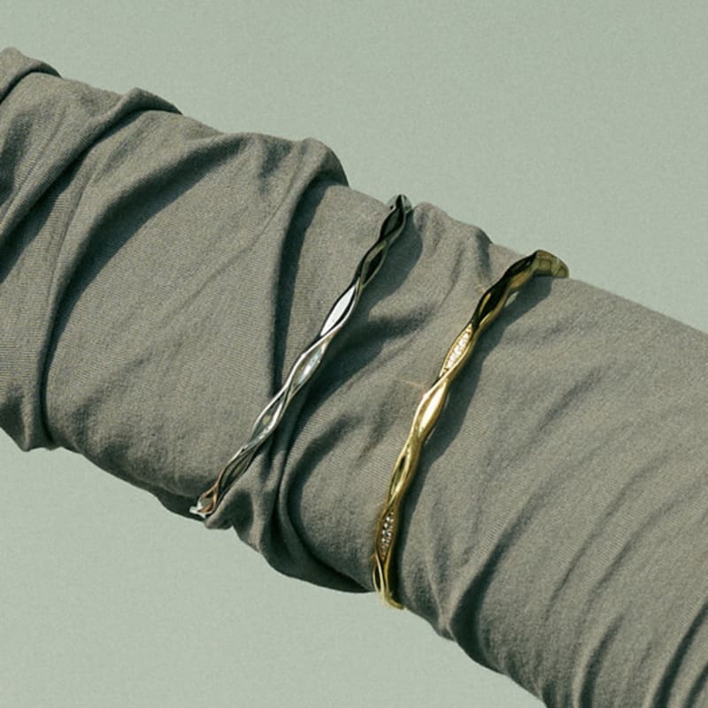 

FEYSE Ripple Wave Bangle white gold plated