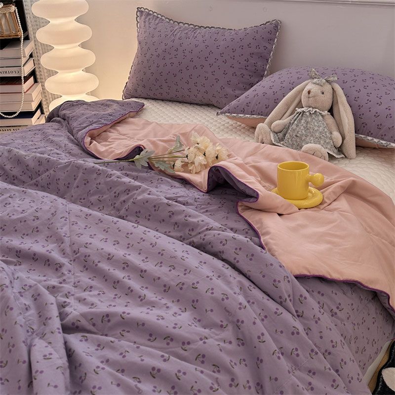 Floral Print Quilt Soft Skin-Friendly Breathable Summer Comforter With Ultrasonic Embossing Summer Machine Washable Bedspread