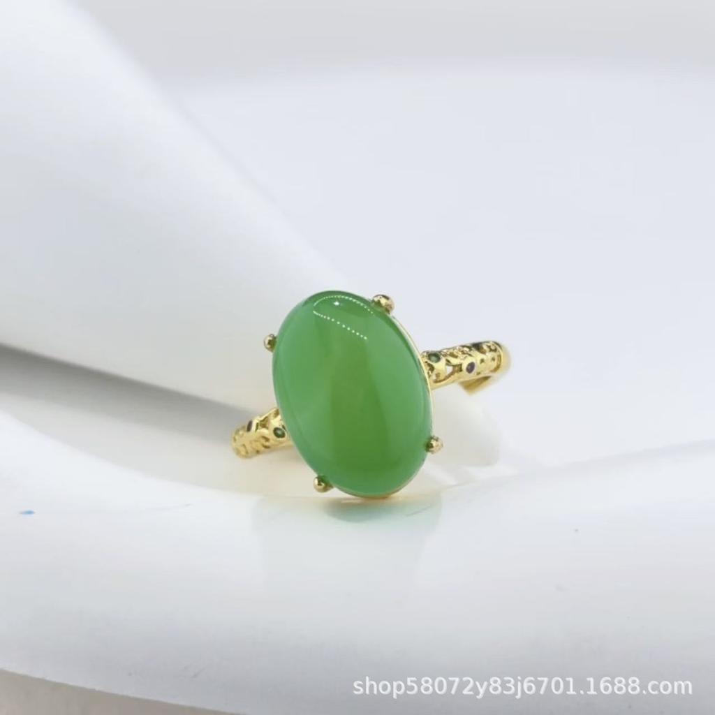 Elegant Green Chalcedony Agate Ring - Adjustable National Style Jewelry for Women