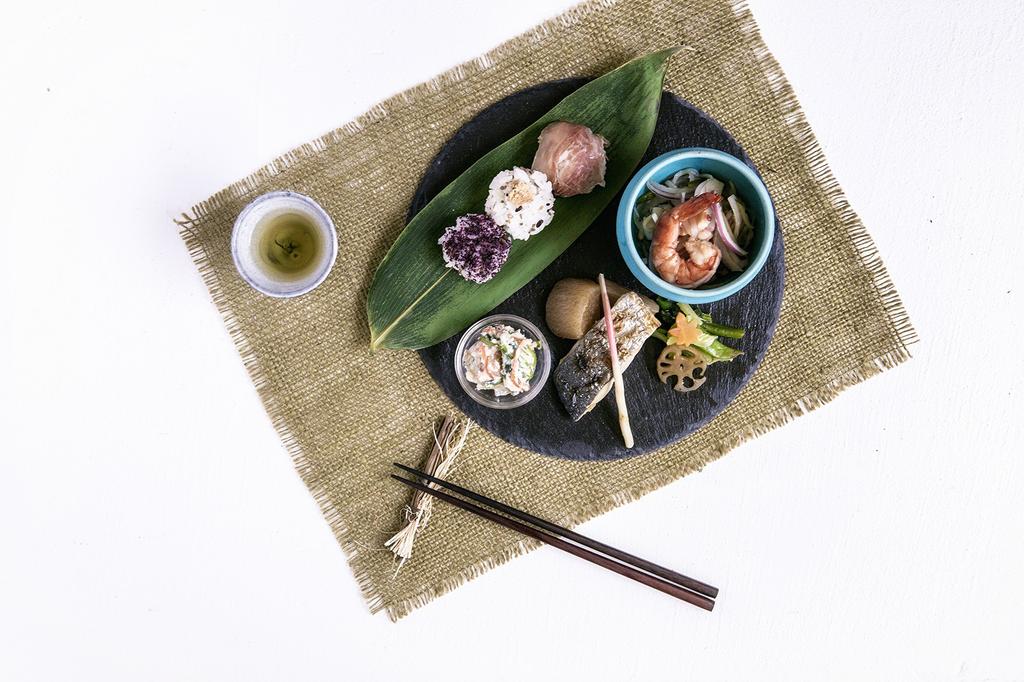 BRUNO Multi Slate 25cm BHK097 Round, Diameter,