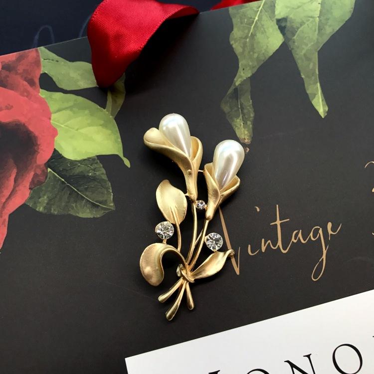 Fashion temperament dumb gold brooch corsage women's suit jacket sweater coat pin crystal high-end accessories