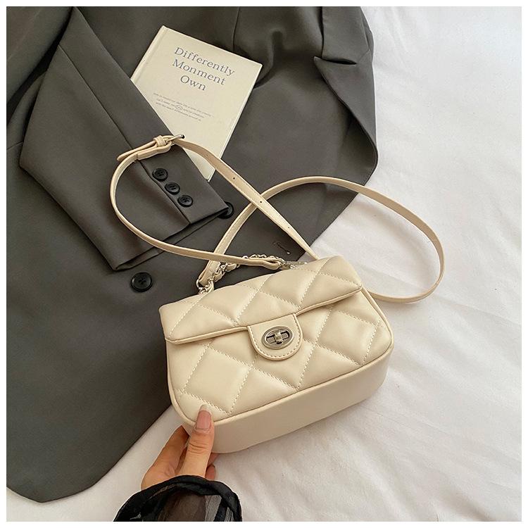 

Diamond square bag 2025 summer new pearlescent fabric handbag women s niche design high-end messenger bag белый