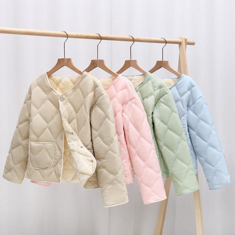 Middle-aged Women's Fashion Cotton-padded Jacket Warm Liner Mother Winter Home Cotton-padded Jacket Plus Velvet One Casual Coat.