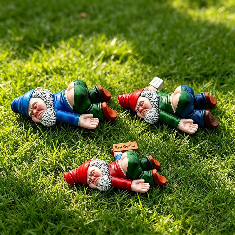 Christmas Ornaments with Creative Drunken Dwarf Decorations for Home Tabletop Pet Ornaments Made of Resin Craftwork