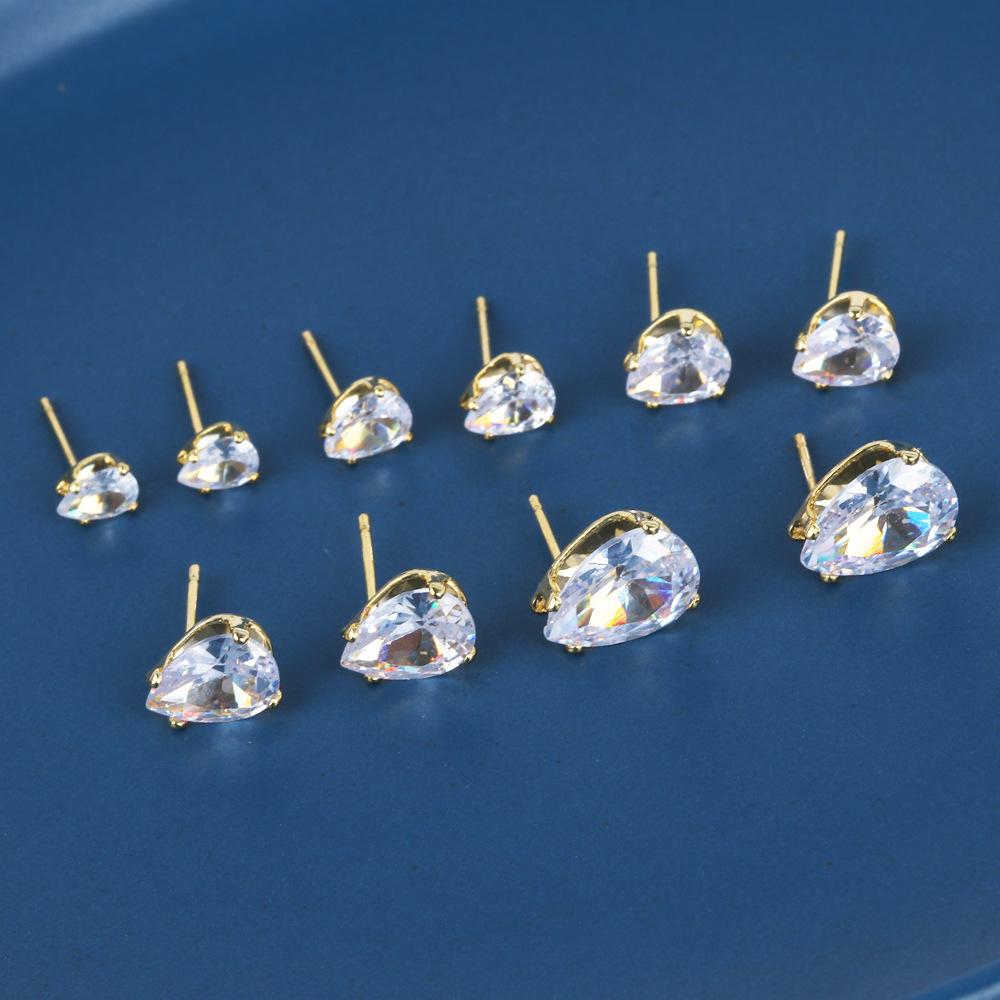 Delicate Water Drop Shaped Stud Earrings Luxury Silver Color Crystal CZ Ear Earrings for Women Fashion Versatile Jewelry