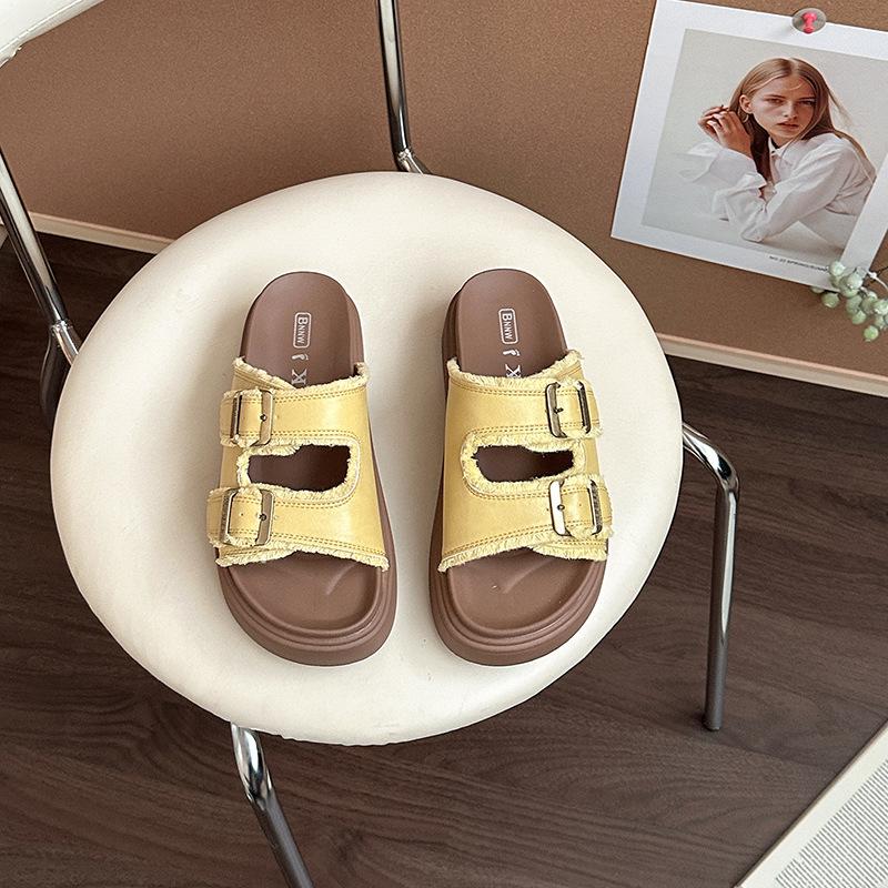 

Cowhide version thick-bottomed shit-stepping slippers for women s summer wear 2025 new thick-bottomed beach vacation wind one-word cool slippers 35