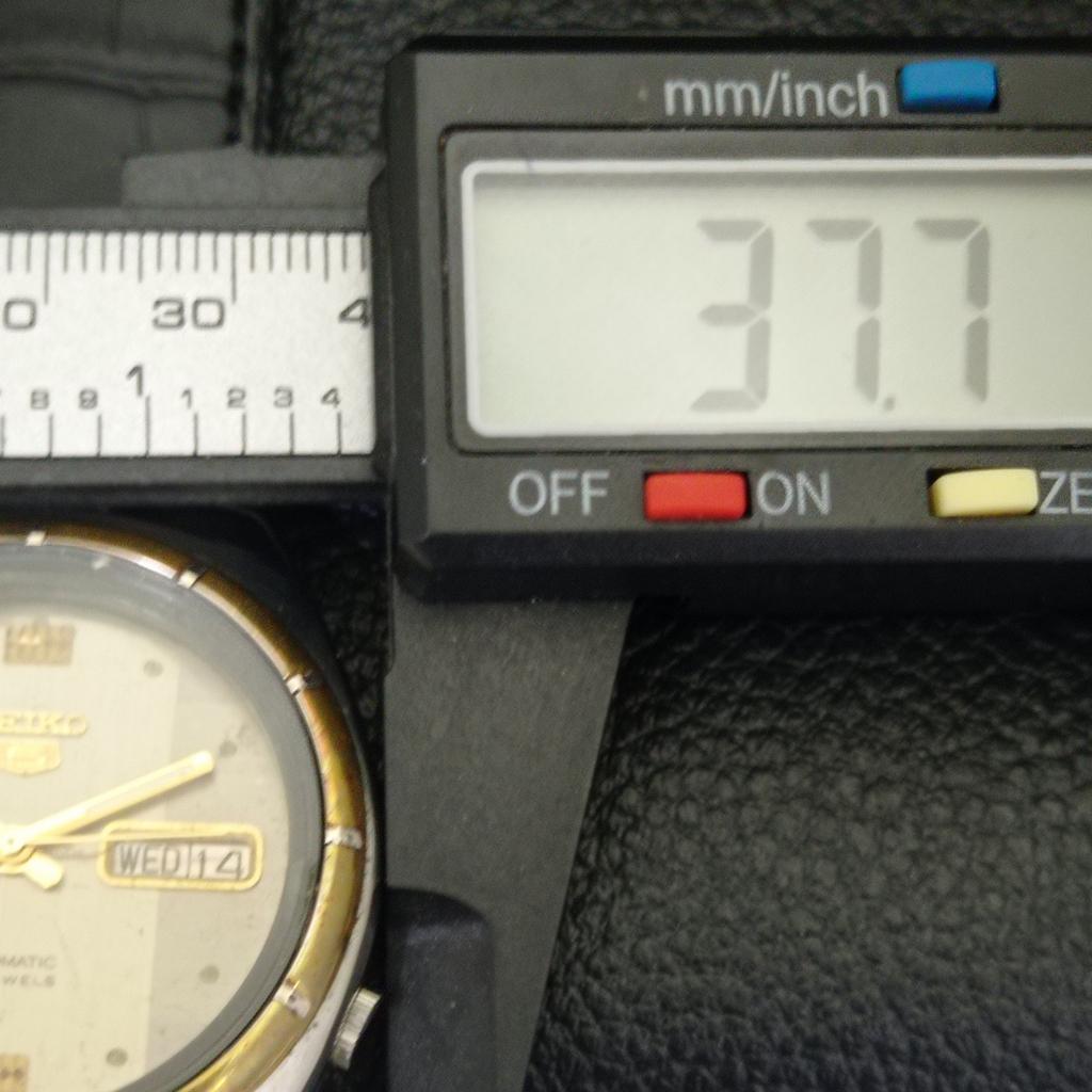 USED VINTAGE SEIKO 5 AUTOMATIC 7009A JAPAN MENS ORIGINAL DIAL WATCH a435034-2 R122-a435034