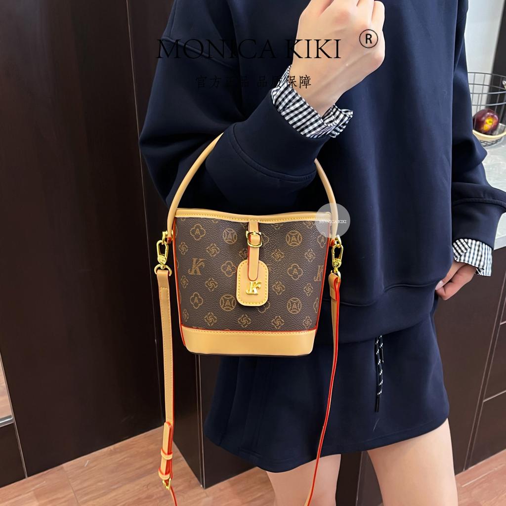 Fashion retro single shoulder oblique span bag women's 2025 new high-end texture explosive bucket bag versatile foreign gas bag