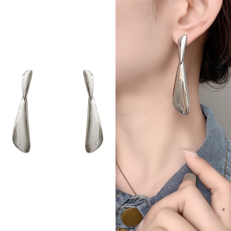 

Необычные серьги-пусеты с кисточками в виде ромбов и квадратов - Холодный стиль, Нишевый дизайн высокого класса Copper with True Gold Plating