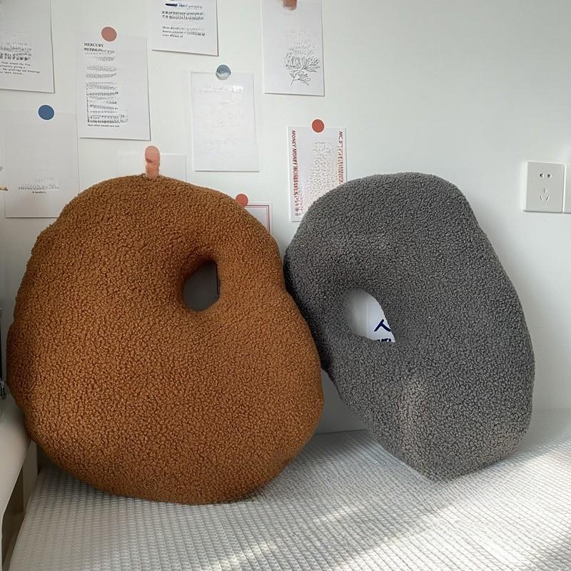 Modern Minimalist Plush Cushion With Pp Cotton Fill For Living Room Decor