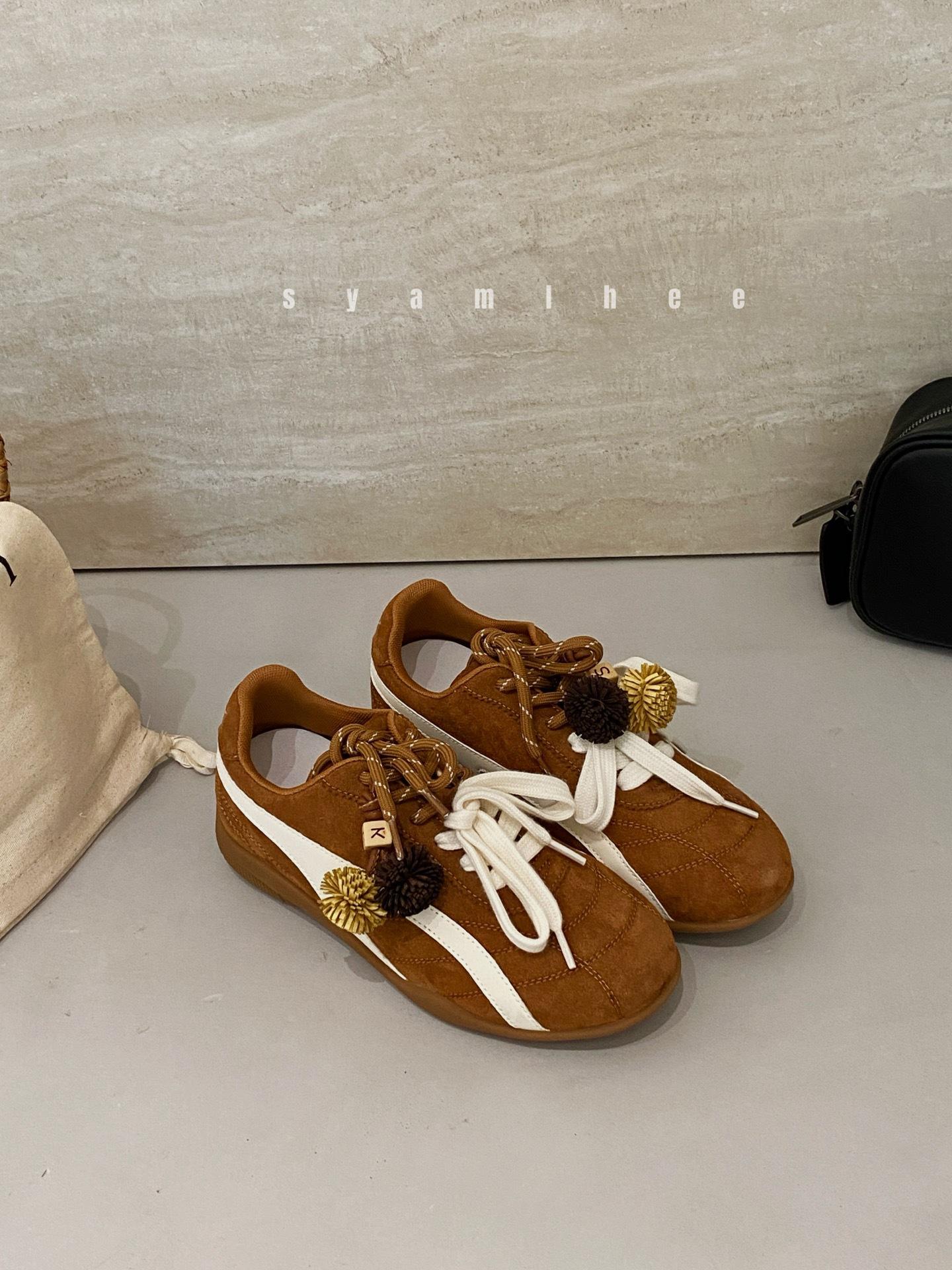 

Французская ретро кожаная спортивная и повседневная обувь 2025 новая замшевая с внутренней танкеткой обувь-шишки модная коровья кожа немецкая тренировочная обувь 39 хаки