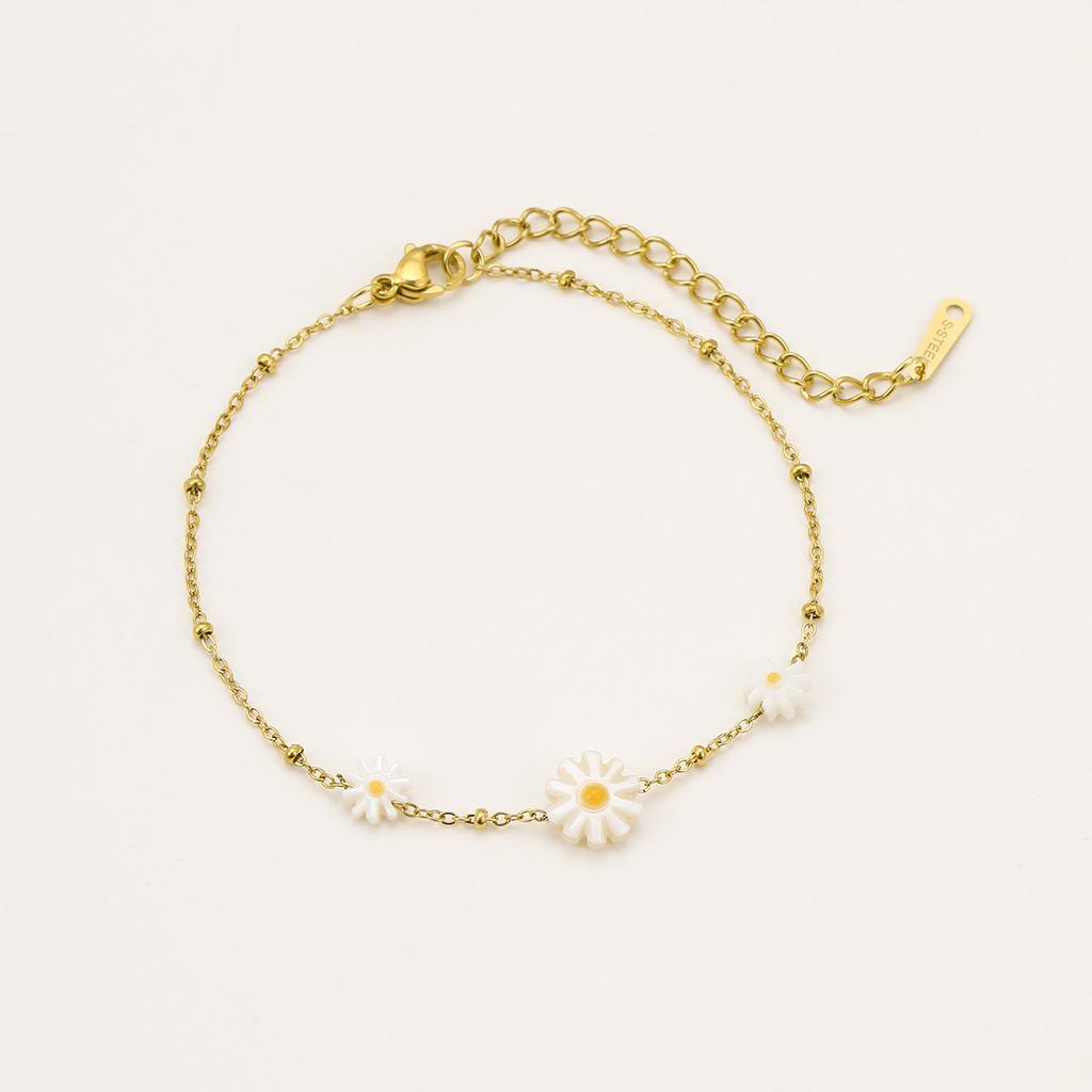 GEMCHIC Women's Daisy Pearl Bracelet Minimalist Stainless Steel Fashion Jewelry for Daily Life