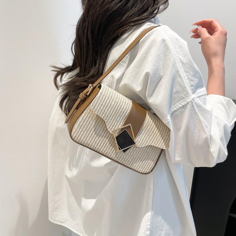 New trendy shoulder armpit bag simple and fashionable commuter small square bag beautiful casual messenger bag women