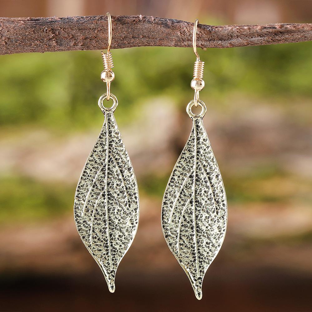 Retro Palace Style Ancient Blue Leaf Earrings New Leaf-shaped Design Ear Jewelry