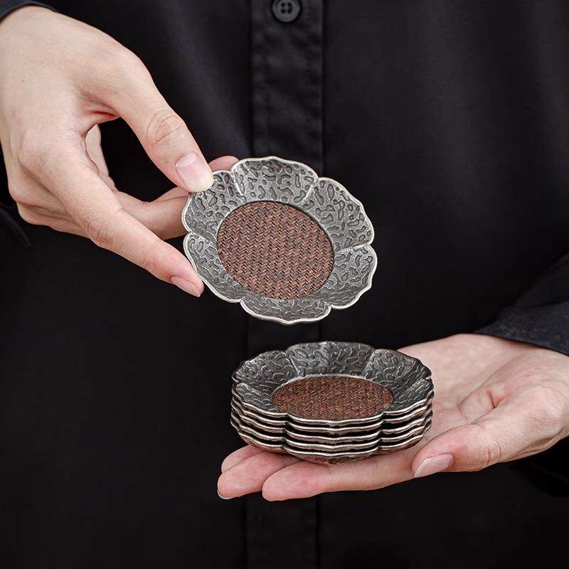 Weaved lotus tea cup coaster, vintage alloy coaster, heat-resistant tea cup coaster, suitable for home and office use
