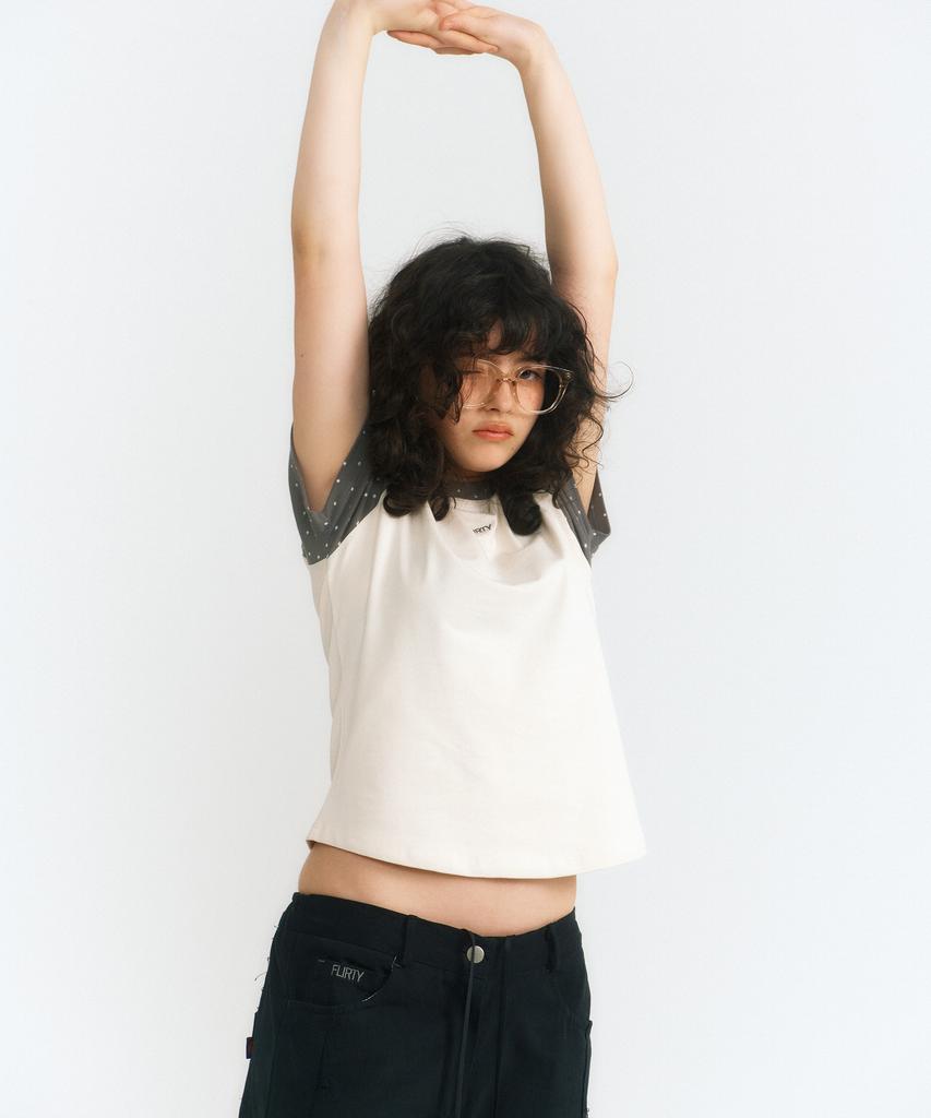 Peulleoti Star Raglan T-Shirt (Ivory)