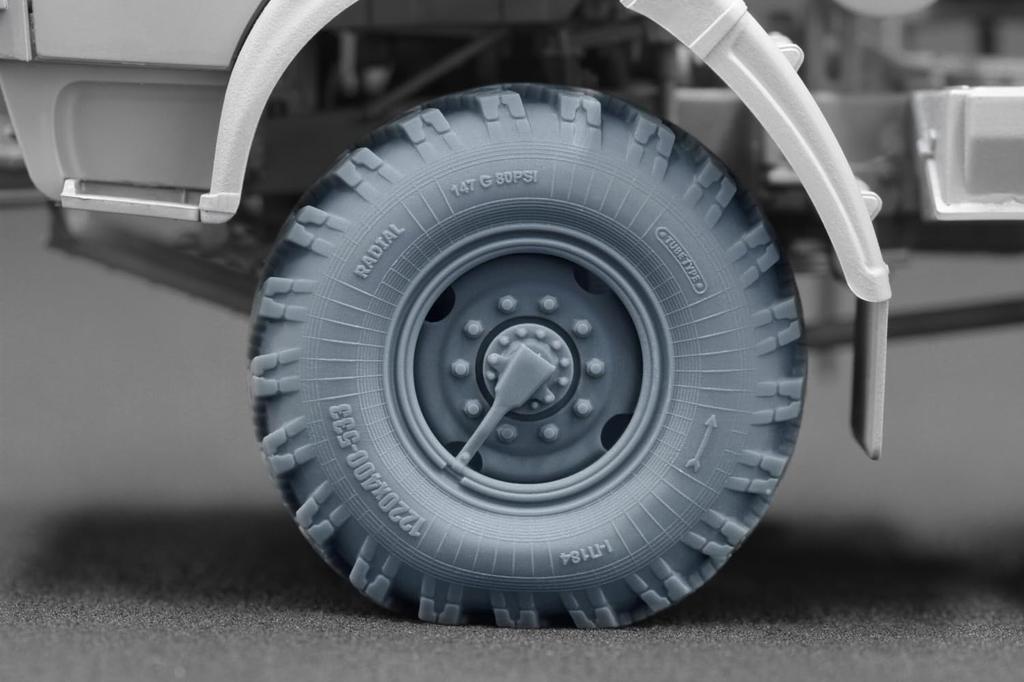 Truck Wheel Set Plastic Model Parts SCXWM35008S Scale-X 1/35 KAMAZ-4310 Weight-Deforming (7 Pieces) (for ICM) (Military Vehicle)