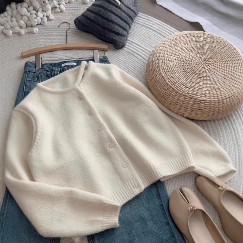 Temperament design sense knitted cardigan sweater jacket women's autumn and winter soft glutinous top autumn and winter base outer wear