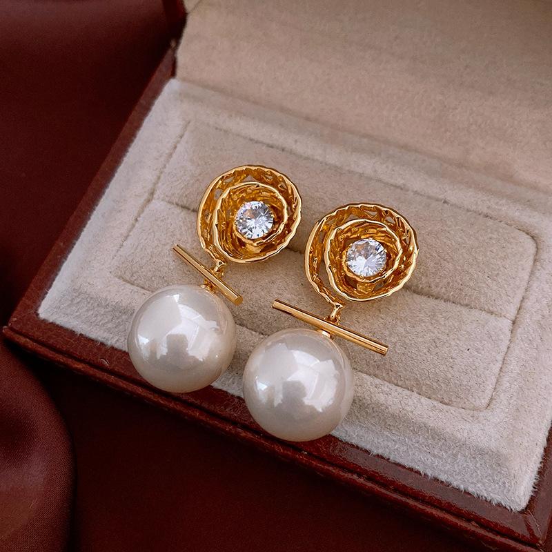 Medieval Vintage Silver Needle Retro High-end Earrings Light Luxury Versatile Earrings Court Style Niche Earrings