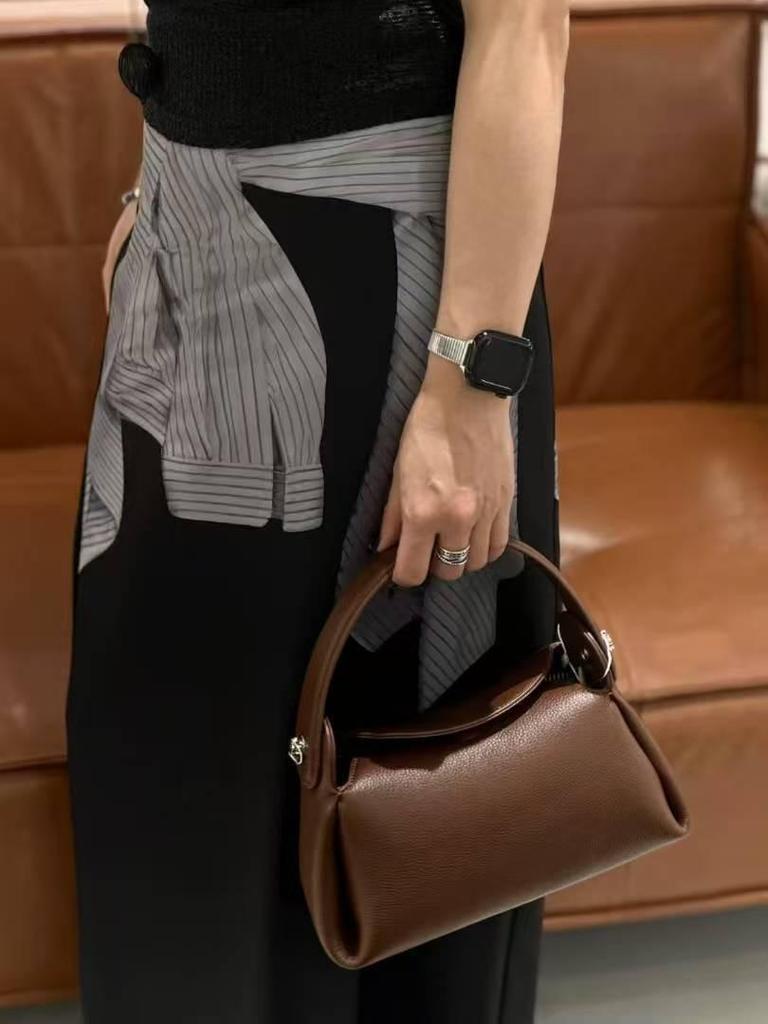 2025 Women's Versatile Genuine Leather Handbag: First Layer Cowhide, High-End Fashion Shoulder Bag, Cigarette Case Style