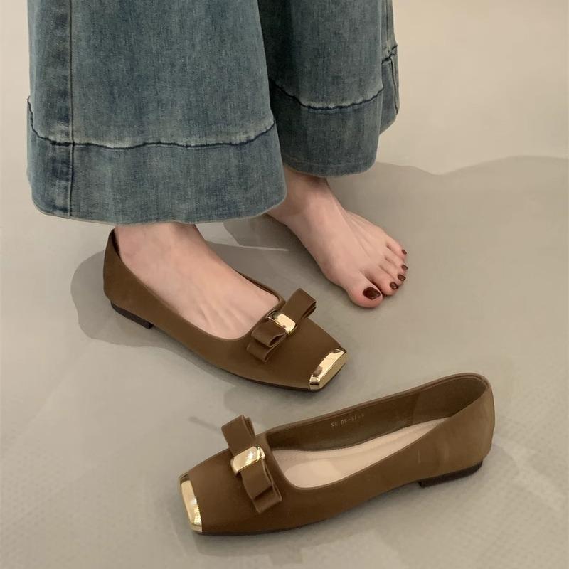 XINZHOU temperament gentle design sense commuting single shoes women's shoes 2025 Chinese New Year with skirt evening grandma shoes