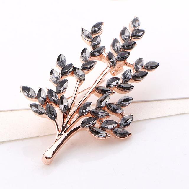 Exquisite High -End Brooch Leaf Crystal Glass Rhinestone Plant Branch Pin Female Fashion