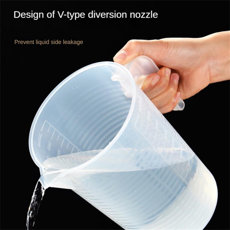 5000/3500/2000/1000/500/250/100ml Tazza graduata in plastica con coperchio Becher da laboratorio di grandi dimensioni Tazza di miscelazione trasparente Strumenti per la cottura