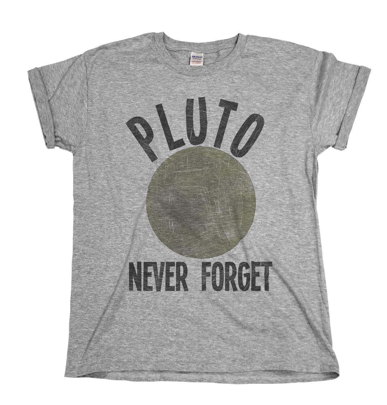 Pluto Never Forget Mens Womens T-Shirt Planet Astrology Space Solar S разноцветный