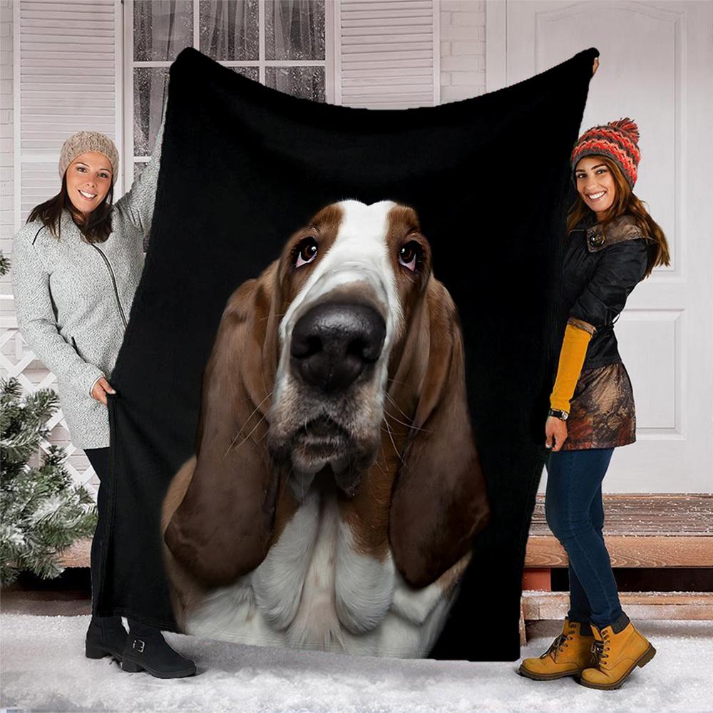 1pc Basset Hound Outdoor Personalized Flannel Blanket, Soft, Lightweight Personalized Flannel Blanket, Digital Printing,