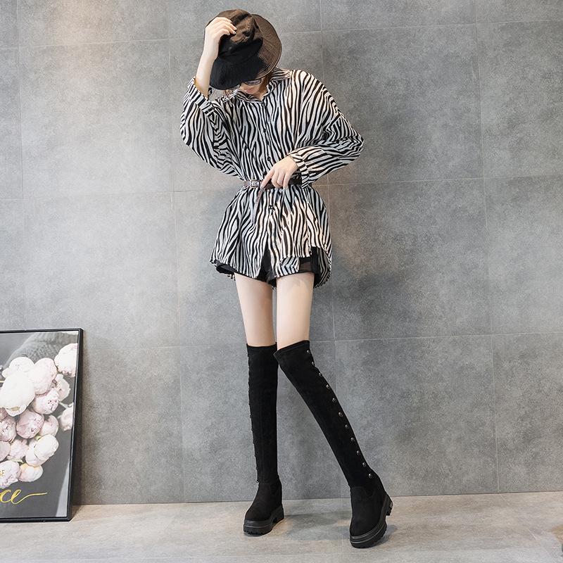 Женские замшевые сапоги выше колена 2024 Эластичные на толстой подошве увеличивающие рост с бархатом для осенизимы 34 3852₽