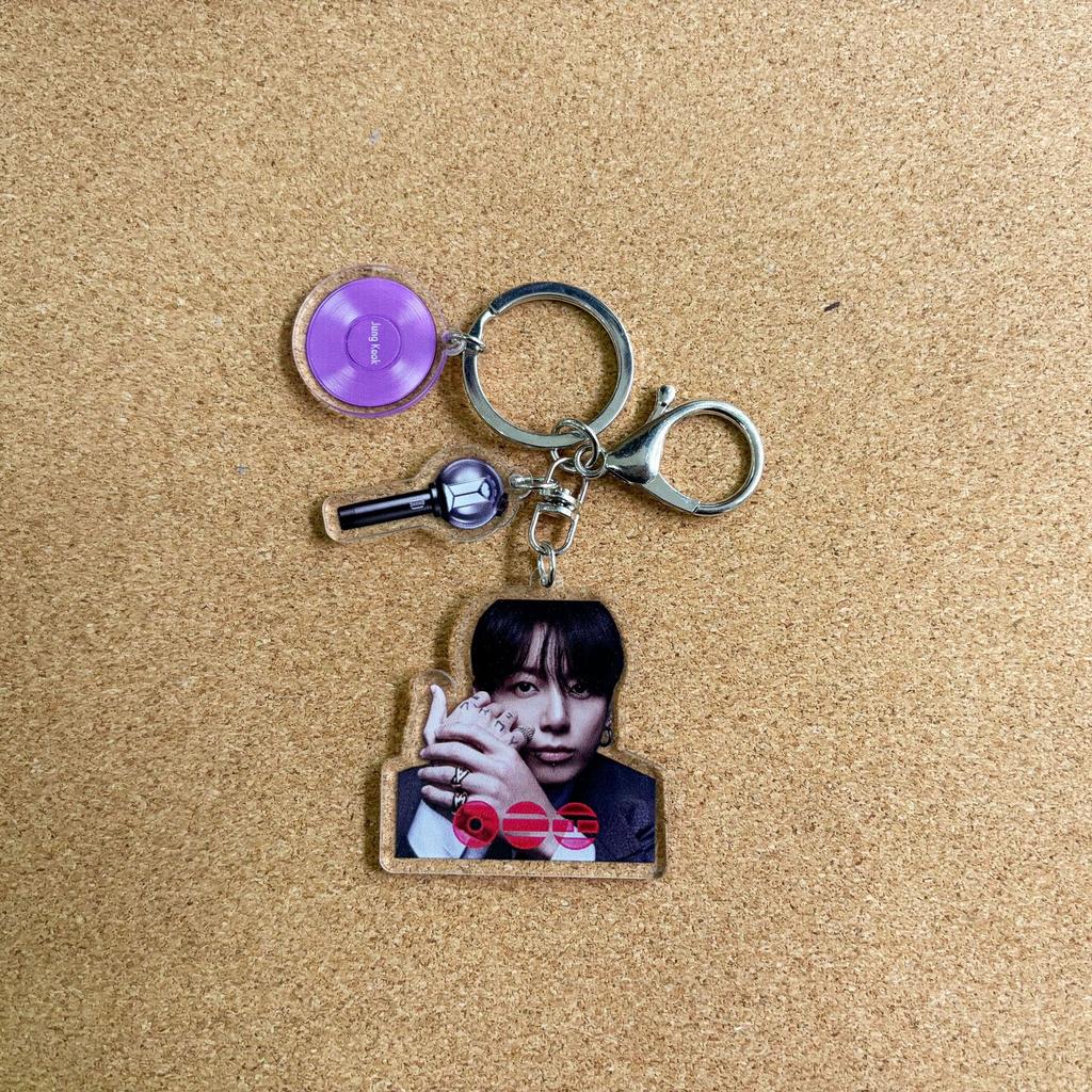 BTS Akrylowy brelok do kluczy World Tour, Zawieszka z portretem członka zespołu, zawieszka z winylową płytą i lightstickiem, Akcesorium do torby dla fanów Kpop ARMY