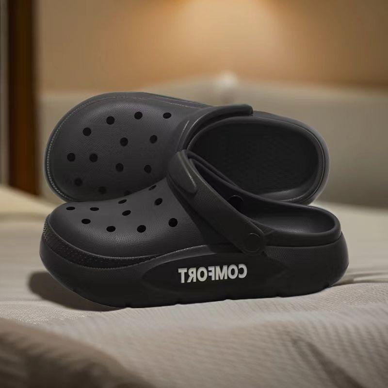 Lightweight Perforated Shoes for Couples, Anti Slip Summer Sandals, Durable for Outdoor Driving for Both Men and Women.