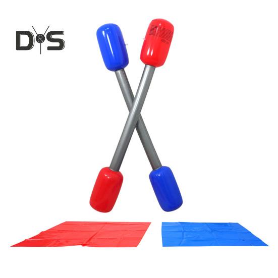 

Надувной игровой набор «Гладиатор» Надувной боевой комплект из 2 палок и 2 матов Веселая интерактивная игра-дуэль на открытом воздухе для детей и взрослых Sets