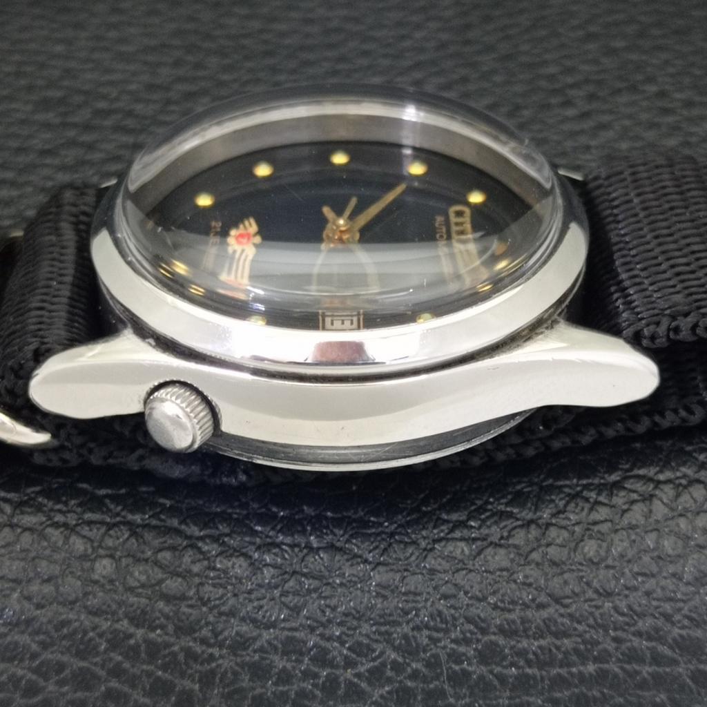 JAPAN VINTAGE CITIZEN AUTOMATIC 8200 MENS ORIGINAL DIAL WATCH A702158-5 R208-a702158