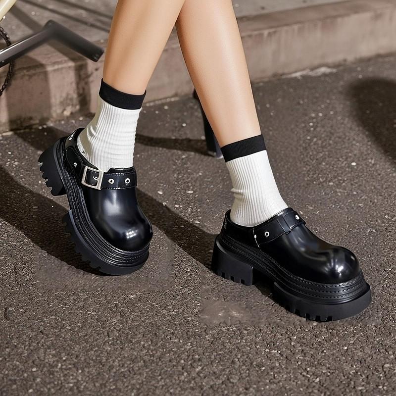 2025 Spring Baotou Half Slippers Women's New Muffin Heightened Thick Sole Outer Wear Retro Belt Buckle Slippers